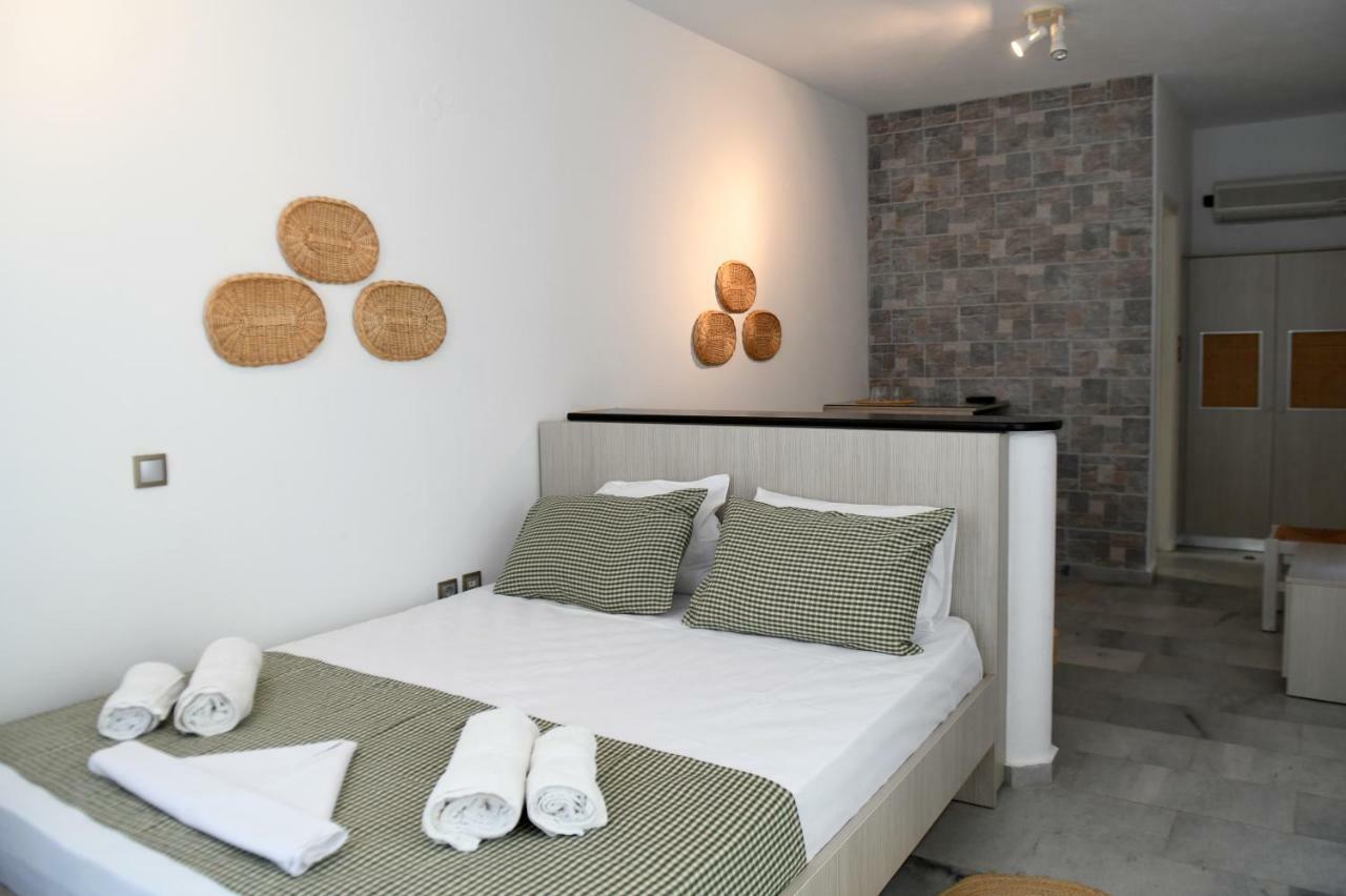 Dryades Family Hotel Drios Exterior foto